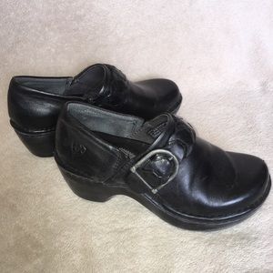 Ariat Black Leather Pull On Clogs